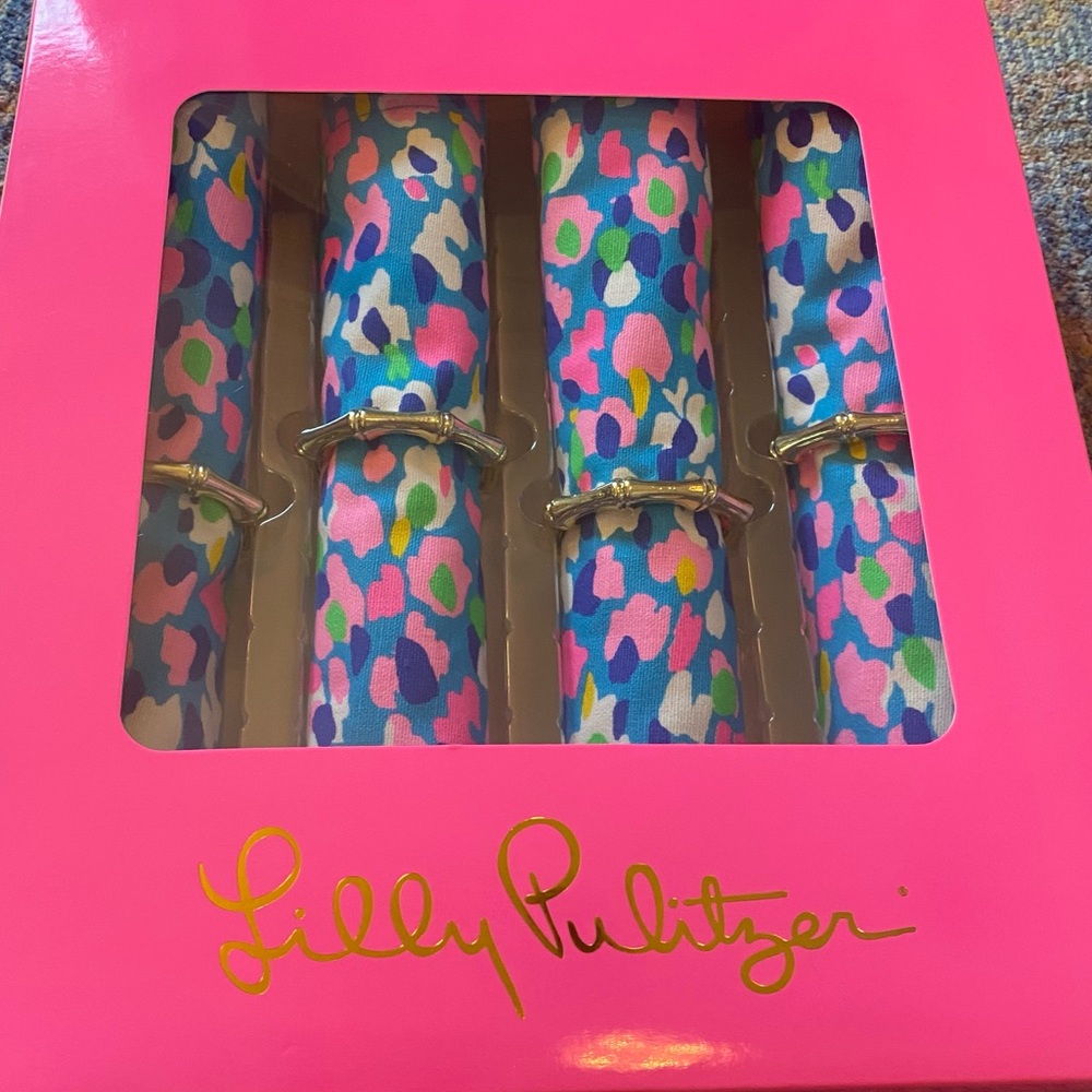 Lilly Pulitzer 4 Napkins & Gold Bamboo Rings  / Hostess Gift